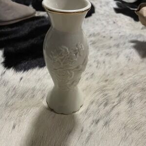 Lenox Bud Vase Ivory Cream Porcelain Embossed Rose Floral‎ Gold Trim Handcrafted